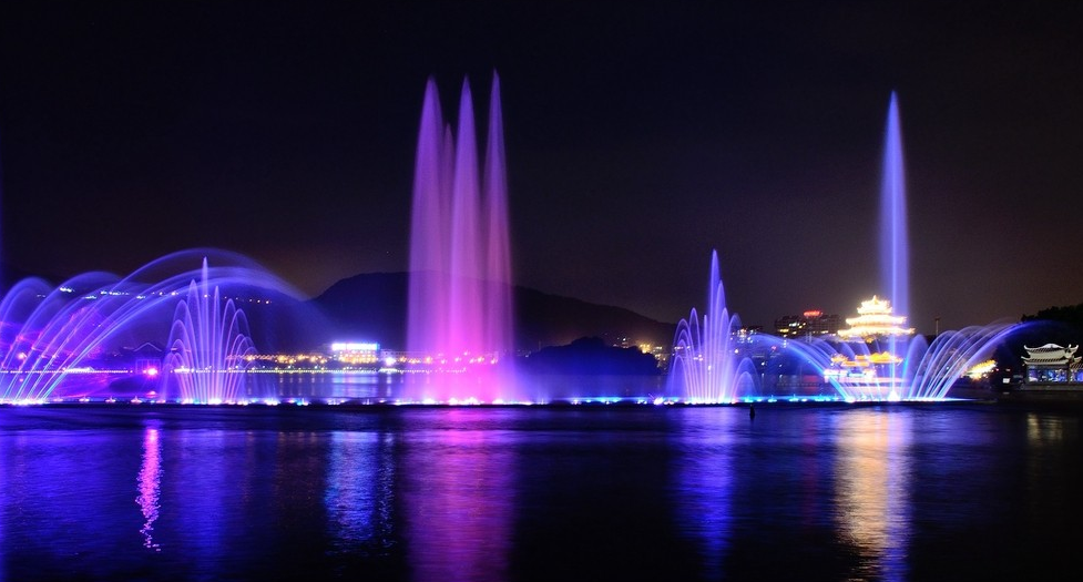 大型水舞灯光秀